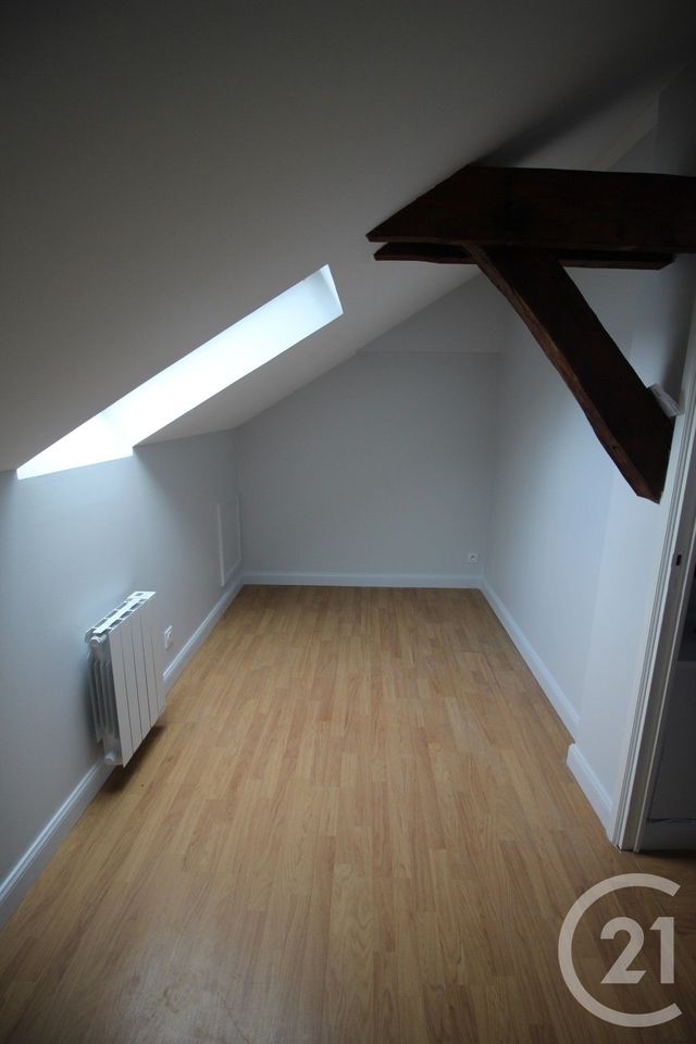 Appartement F3 à louer - 3 pièces - 73.0 m2 - VALMONT - 76 - HAUTE-NORMANDIE - Century 21 Accore