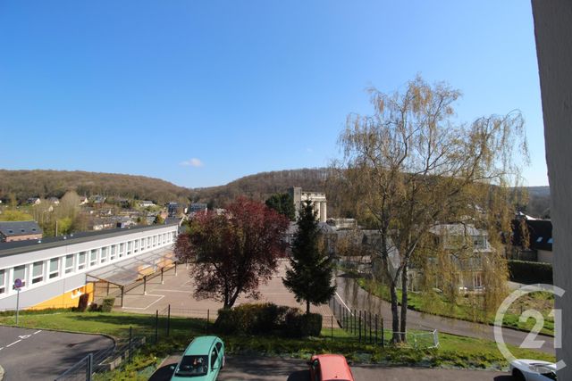 Appartement F4 à louer - 4 pièces - 91.18 m2 - VALMONT - 76 - HAUTE-NORMANDIE - Century 21 Accore