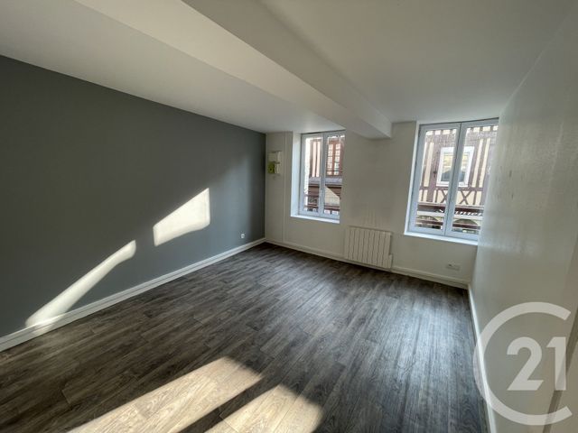 maison à louer - 5 pièces - 83.0 m2 - VALMONT - 76 - HAUTE-NORMANDIE - Century 21 Accore