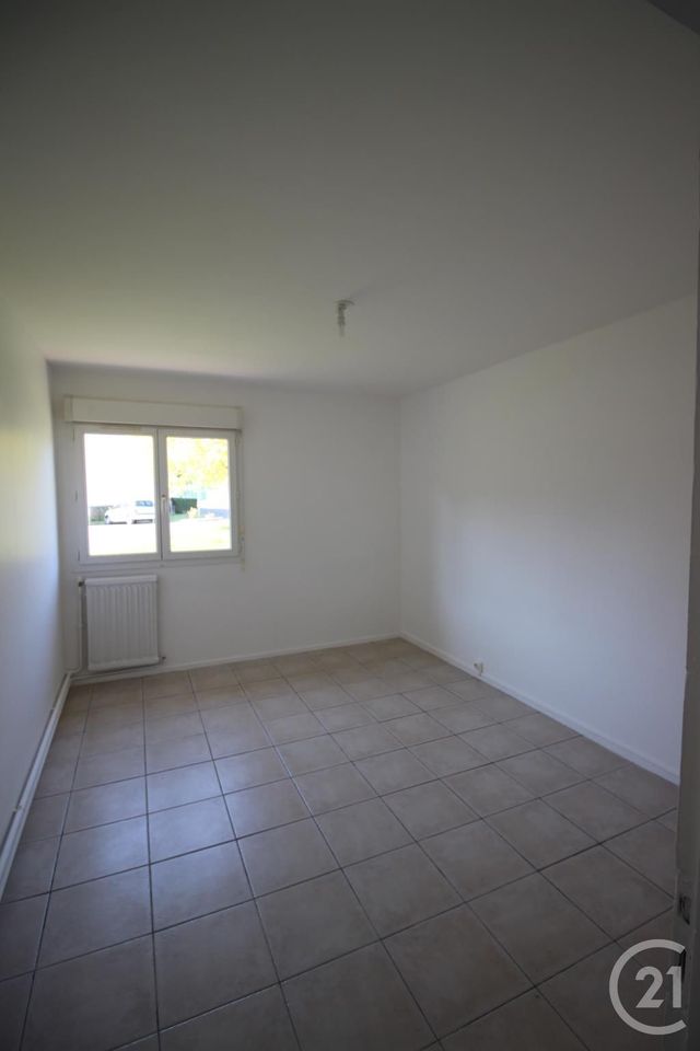 Appartement F4 à louer - 4 pièces - 80.0 m2 - VALMONT - 76 - HAUTE-NORMANDIE - Century 21 Accore