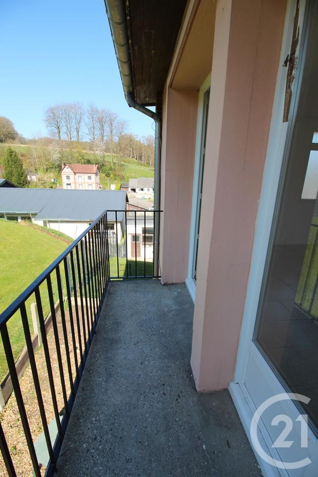 Appartement F4 à louer - 4 pièces - 80.0 m2 - VALMONT - 76 - HAUTE-NORMANDIE - Century 21 Accore