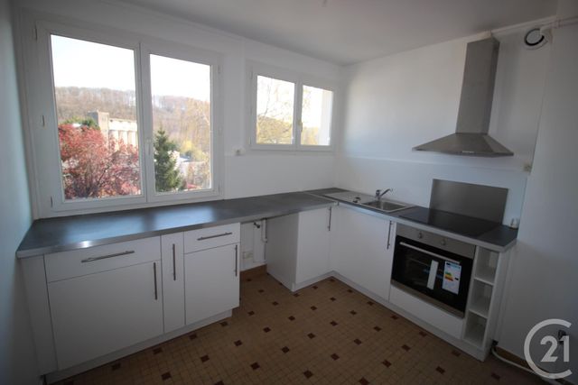 Appartement F4 à louer - 4 pièces - 80.0 m2 - VALMONT - 76 - HAUTE-NORMANDIE - Century 21 Accore