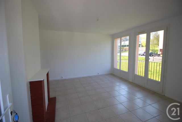 Appartement F4 à louer - 4 pièces - 80.0 m2 - VALMONT - 76 - HAUTE-NORMANDIE - Century 21 Accore